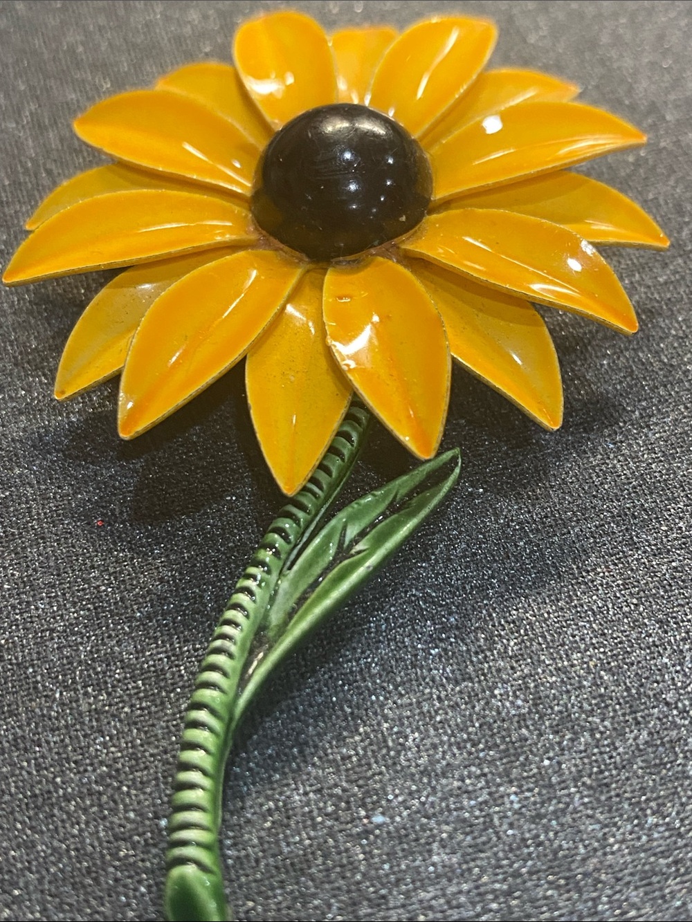 Vintage Enamel Sunflower Brooch - Picture 3 of 3